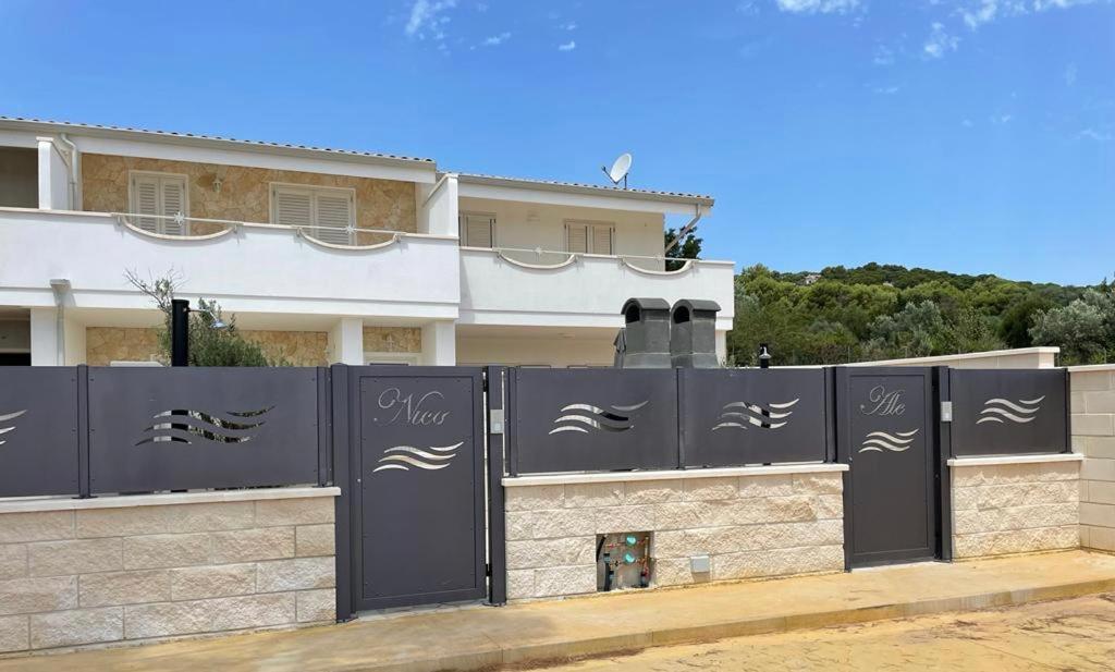 Residence Le Maree Порто-Пино Экстерьер фото